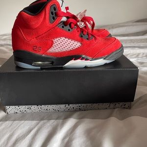 Jordan 5 raging bull